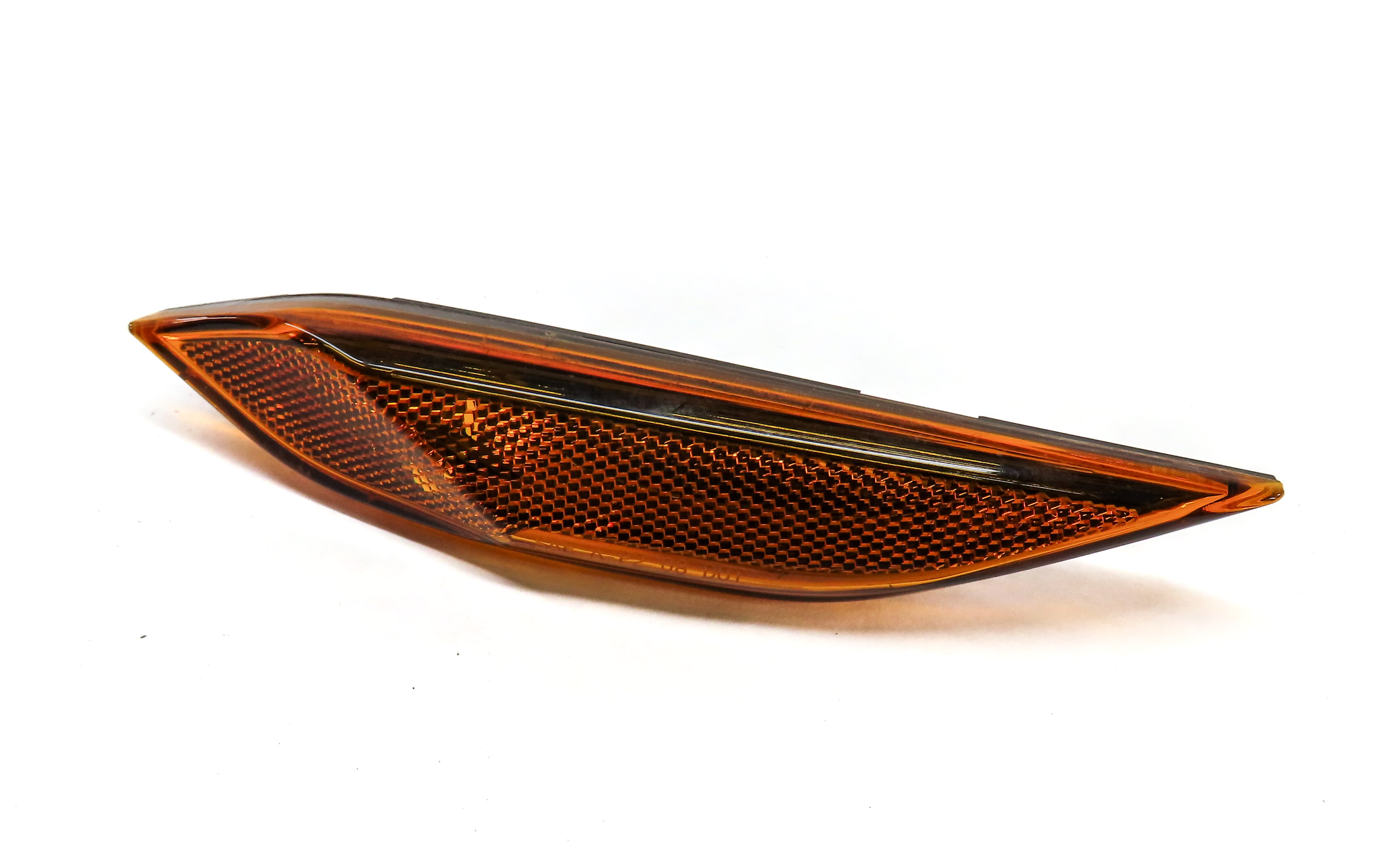 13 PORSCHE CAYENNE (958) FRONT RIGHT PASSENGER FENDER SIDE MARKER LIGHT HOUSING — exact item pictured
